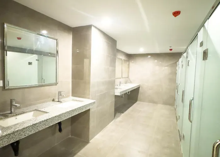 Spacious Elegant Near Of Dreams, Airport, Moa, Okada, Ayala Malls, And Solaire Casino With Free 5 Pool Access アパート *