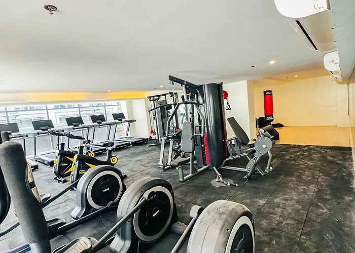 Spacious Elegant Near Of Dreams, Airport, Moa, Okada, Ayala Malls, And Solaire Casino With Free 5 Pool Access アパート *
